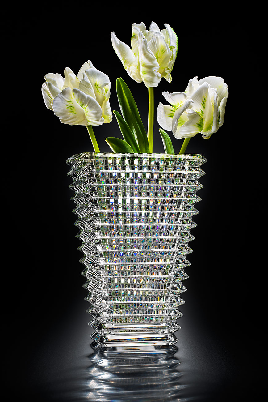 Vase_WhiteFlowers_M1